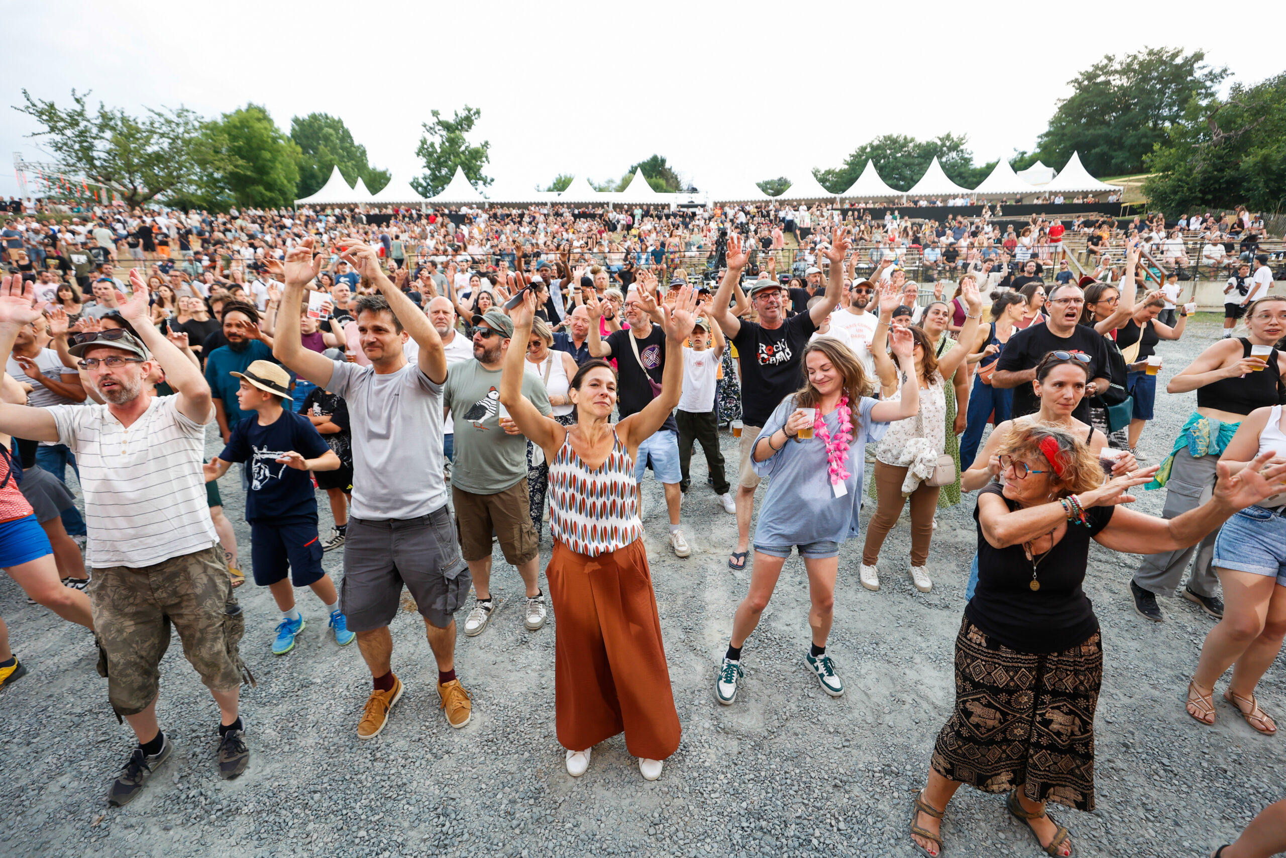 © Mathieu Cugnot / France, Bessenay le 3 juillet 2025. Eh Cherry Festival 2025. Concert de Kumbia Boruka.